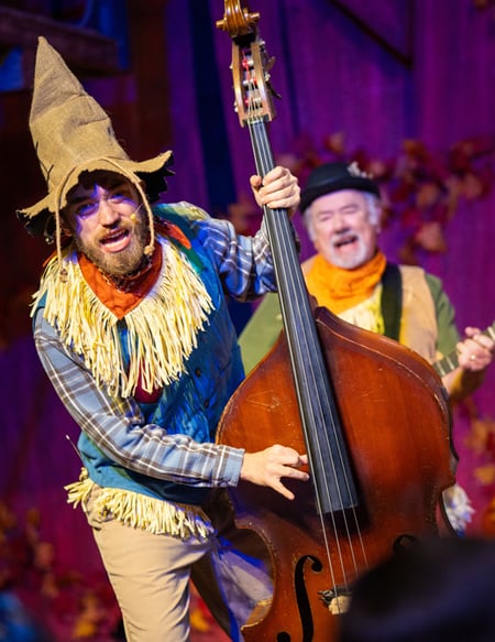 The bass player of the scarecrow band