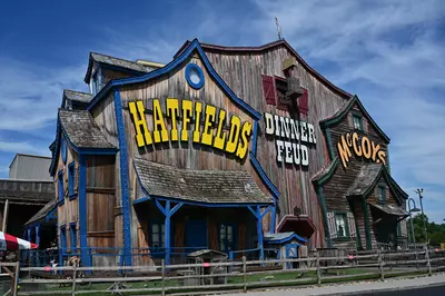 Hatfield and McCoy Dinner Feud in Pigeon Forge